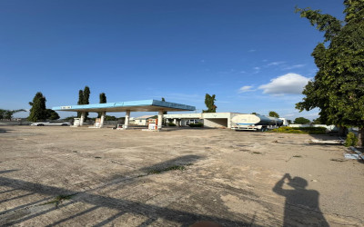 Gallery thumbnail Filling station on Karshi/Karu